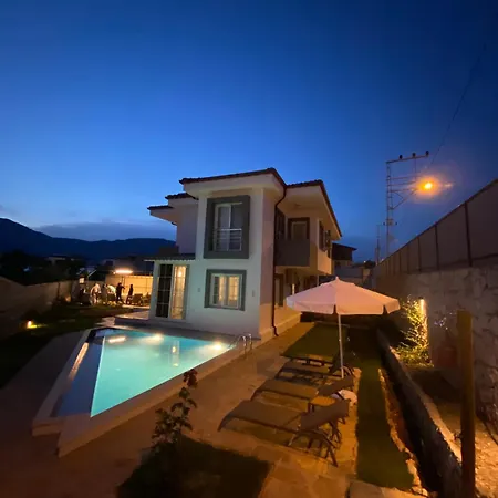 Villa 77